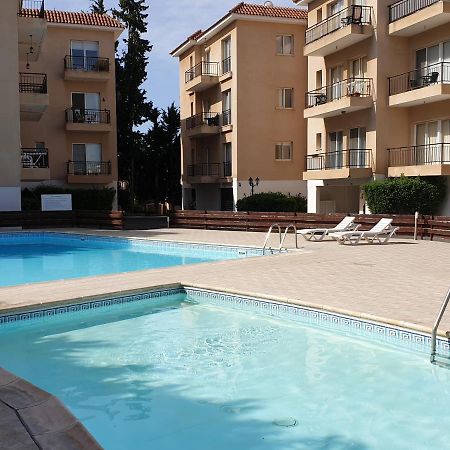 Psyche Harbor Apartment Пафос Екстериор снимка