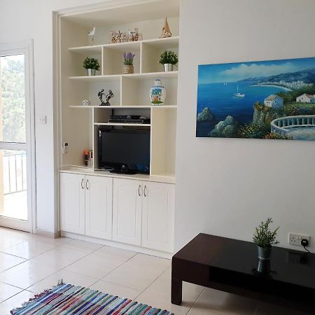 Psyche Harbor Apartment Пафос Екстериор снимка