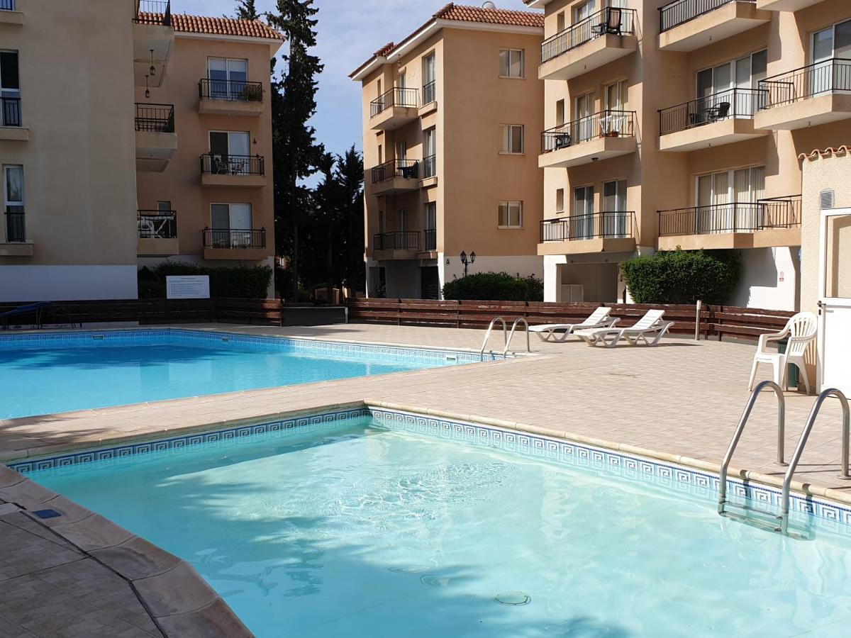 Psyche Harbor Apartment Пафос Екстериор снимка