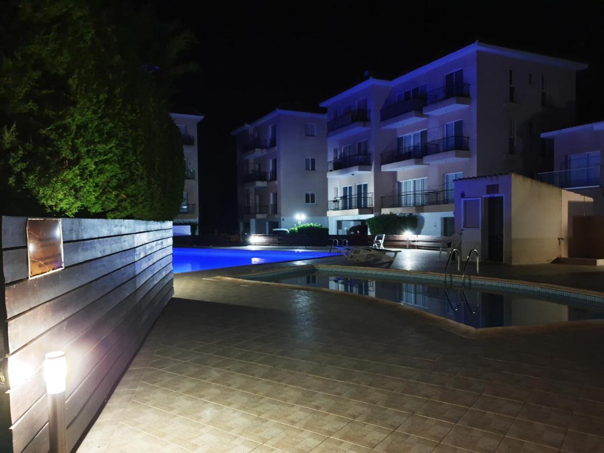 Psyche Harbor Apartment Пафос Екстериор снимка