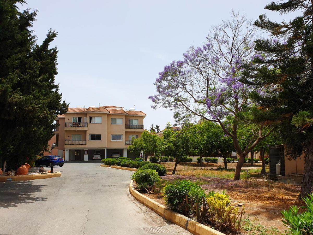 Psyche Harbor Apartment Пафос Екстериор снимка