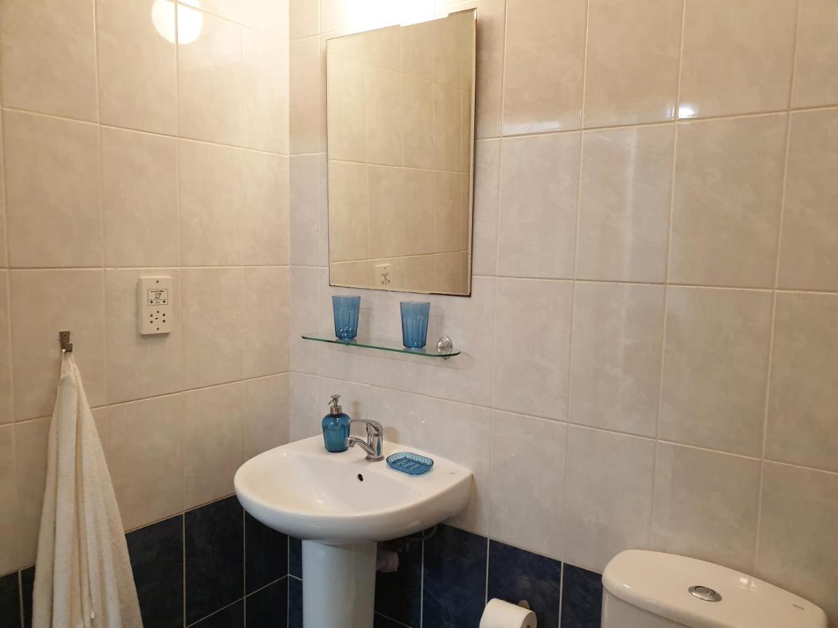 Psyche Harbor Apartment Пафос Екстериор снимка